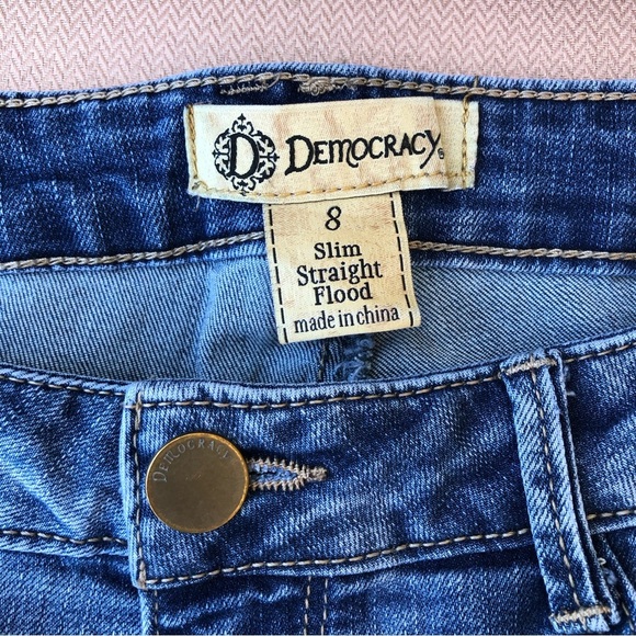 Democracy Boho Slim Straight Flood Distressed Raw Embroidered hem Jeans Size 8 - Picture 10 of 15